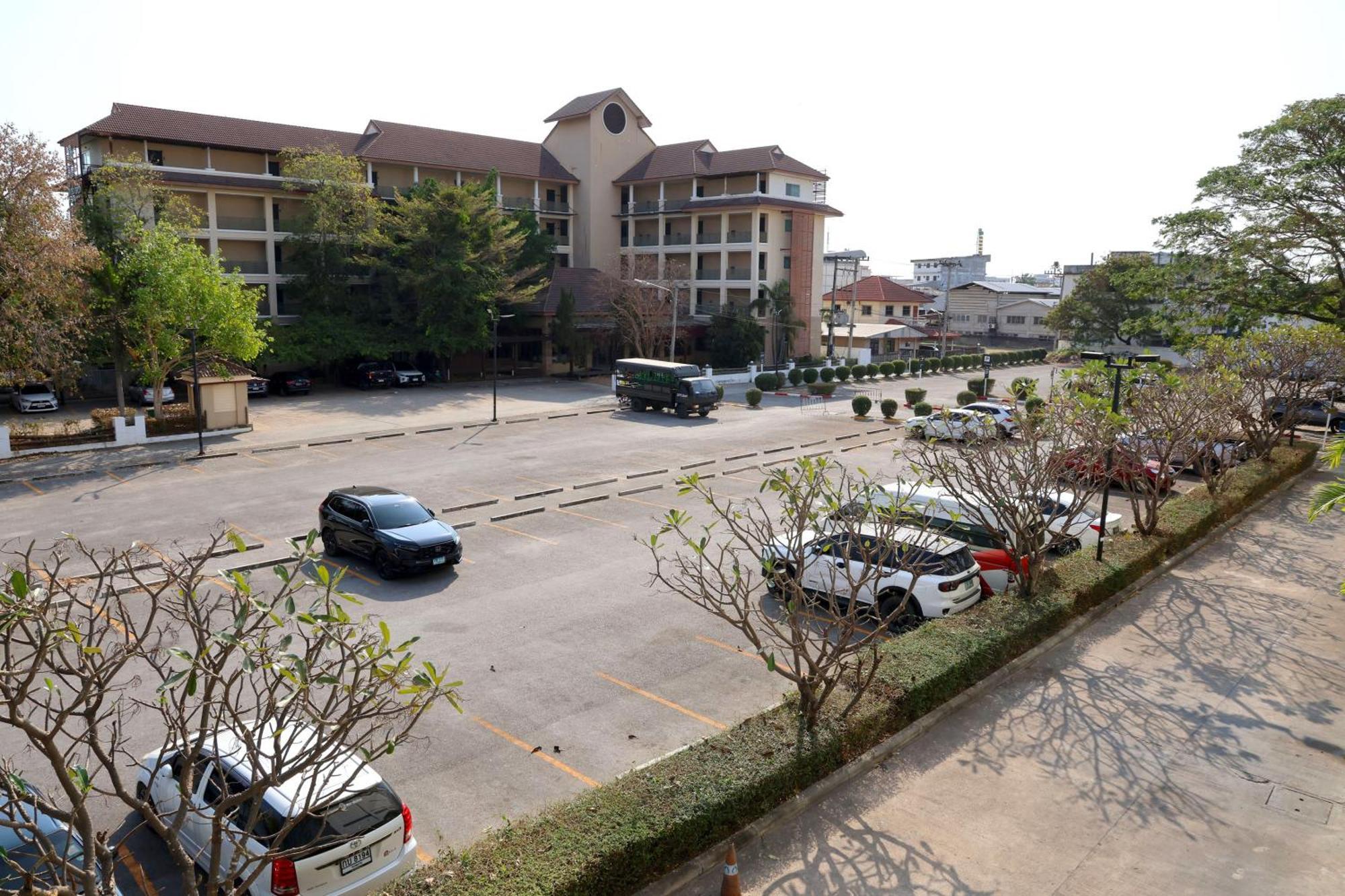 Avani Khon Kaen Hotel & Convention Centre Exterior foto